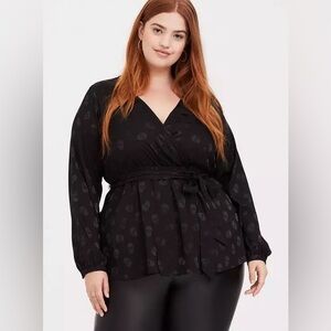 Torrid Skull Jacquard Surplice wrap top NWOT sz 4X shimmer